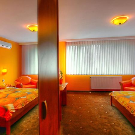 Family Hotel Mania Stara Zagora Ngoại thất bức ảnh