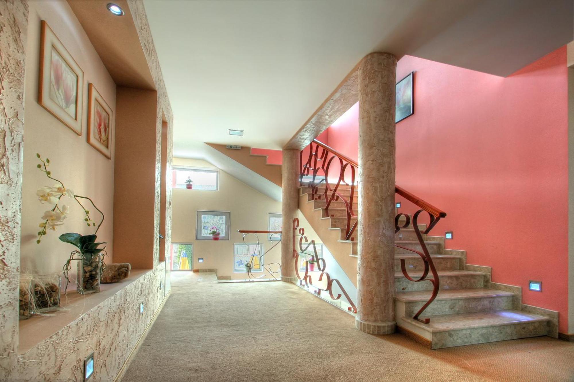 Family Hotel Mania Stara Zagora Ngoại thất bức ảnh